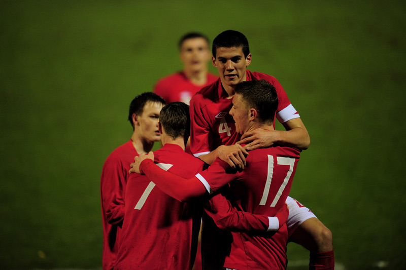 (l-R) Josh McEachran, Will Keane, Conor Coady and Connor Wickham celebrate an England goal against Slovakia in the Elite Qualifying Round.